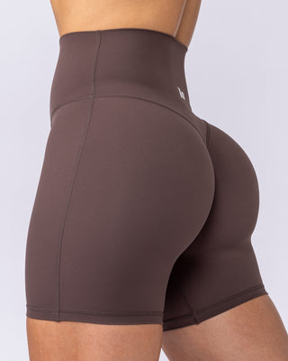 Aura Peachy High Invisible Scrunch Bike Shorts - Cola