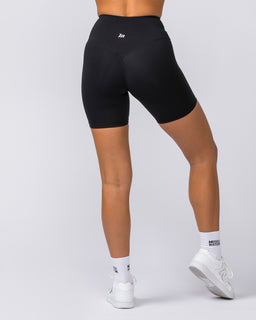Ultra Aura Bike Shorts Black - Muscle Nation women's bike shorts