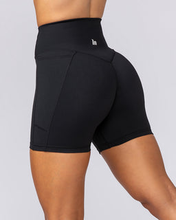 Agility Pocket Bike Shorts Black - Muscle Nation women's bike shorts